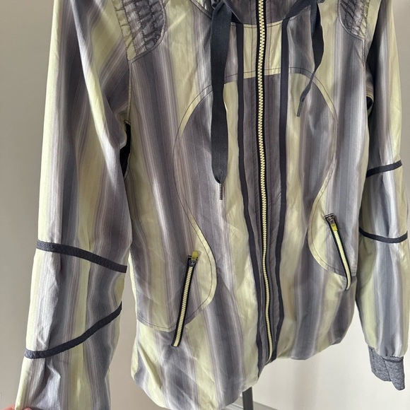 Lululemon Striped Gray Women's Jacket Mint - Picture 3 of 14